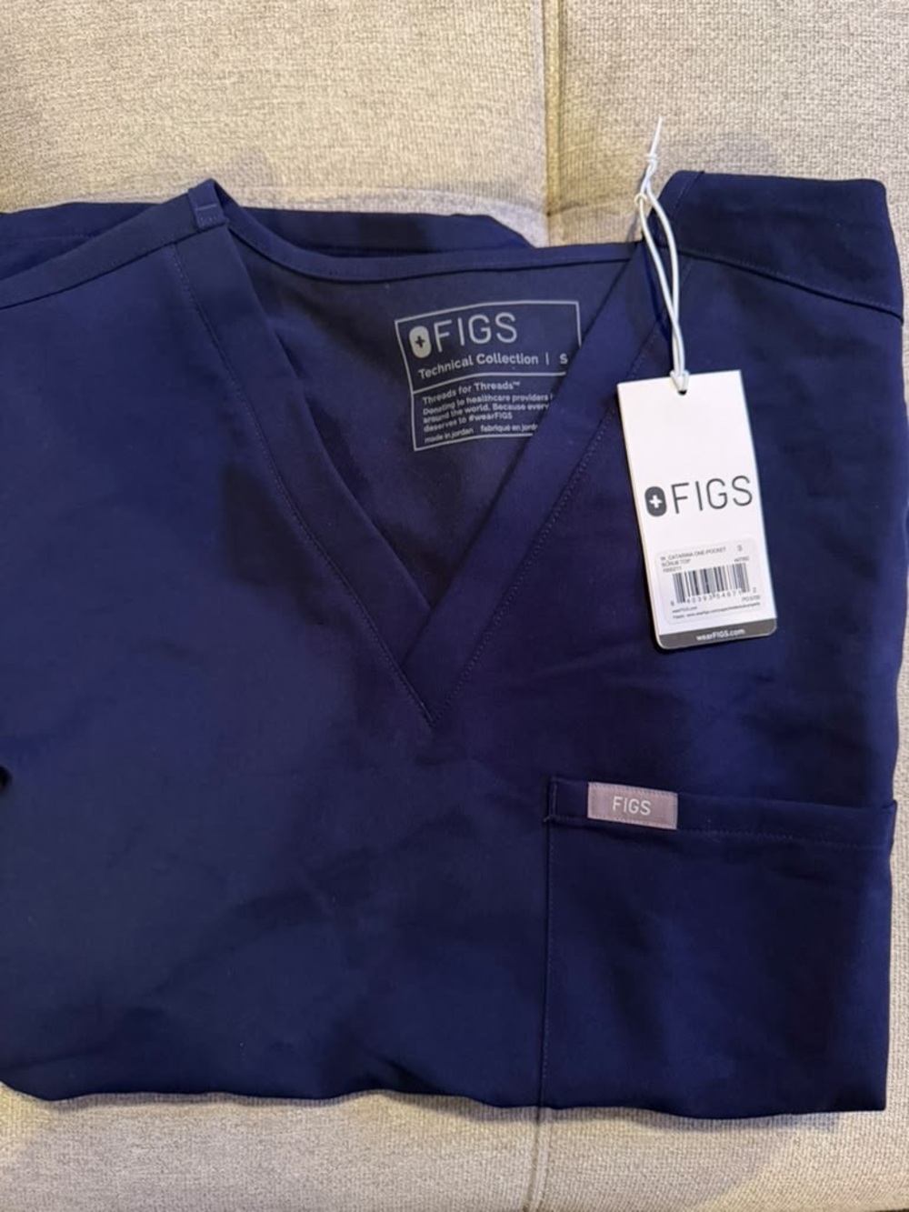 NWT! Figs Navy blue Catarina one pocket scrub top Small